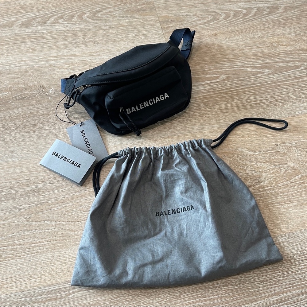 Balenciaga Fannypack